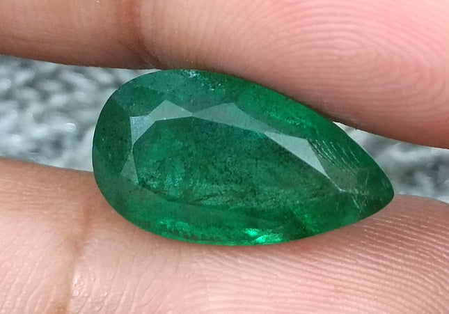 9.61ct Deep Vivid Green Natural Emerald, Earth Mined Gemstone
