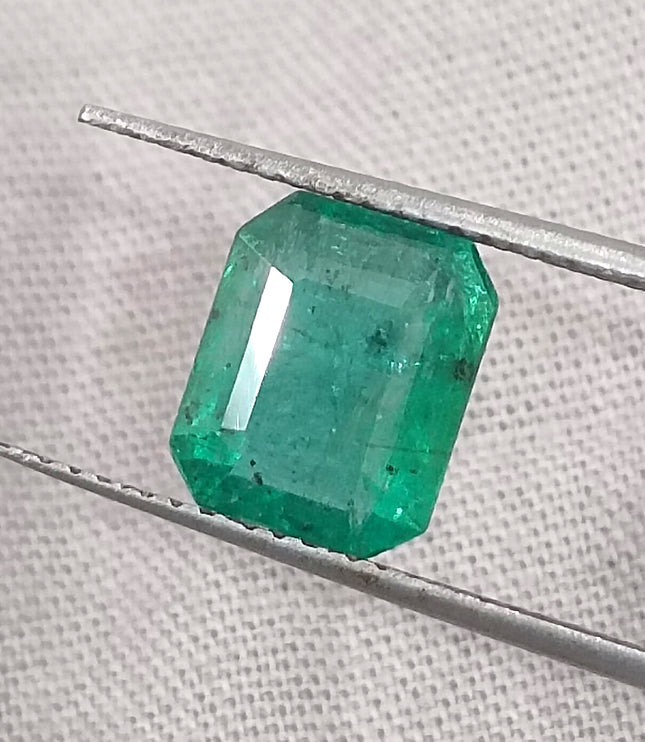 Certified 2.28ct Medium Green Zambian Emerald.