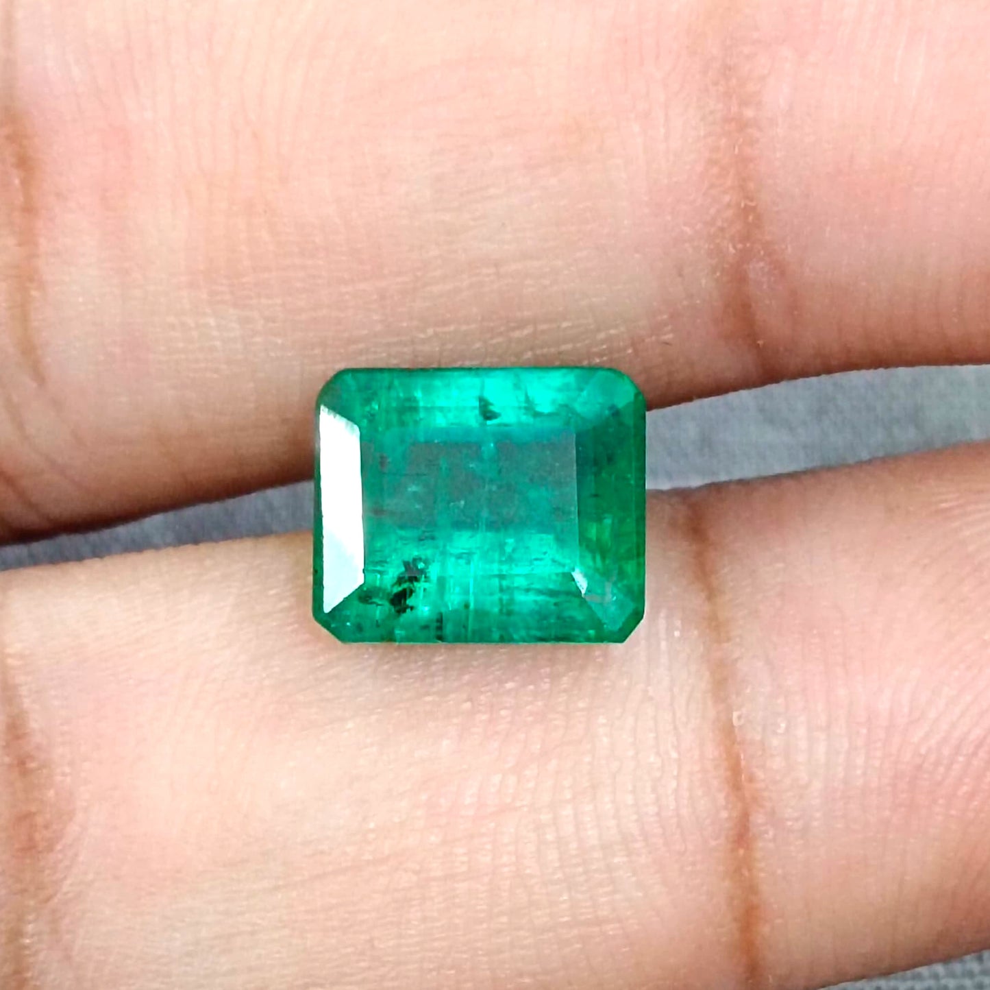 3.33ct Top Golden Green Swat Emerald, 100% Natural Gemstone