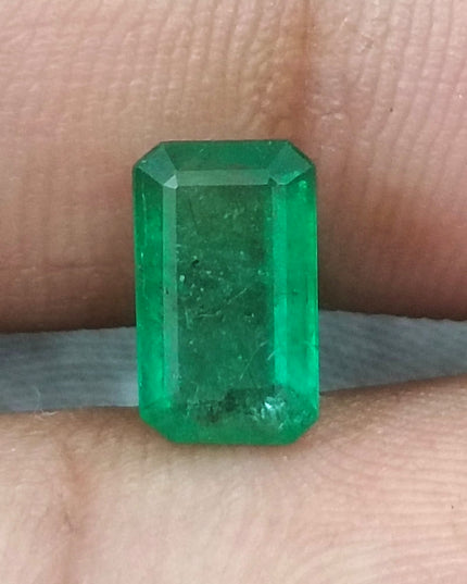 1.66 GSI Certified Vivid Deep Green Swat Emerald Minor Oiled Loose Gemstone