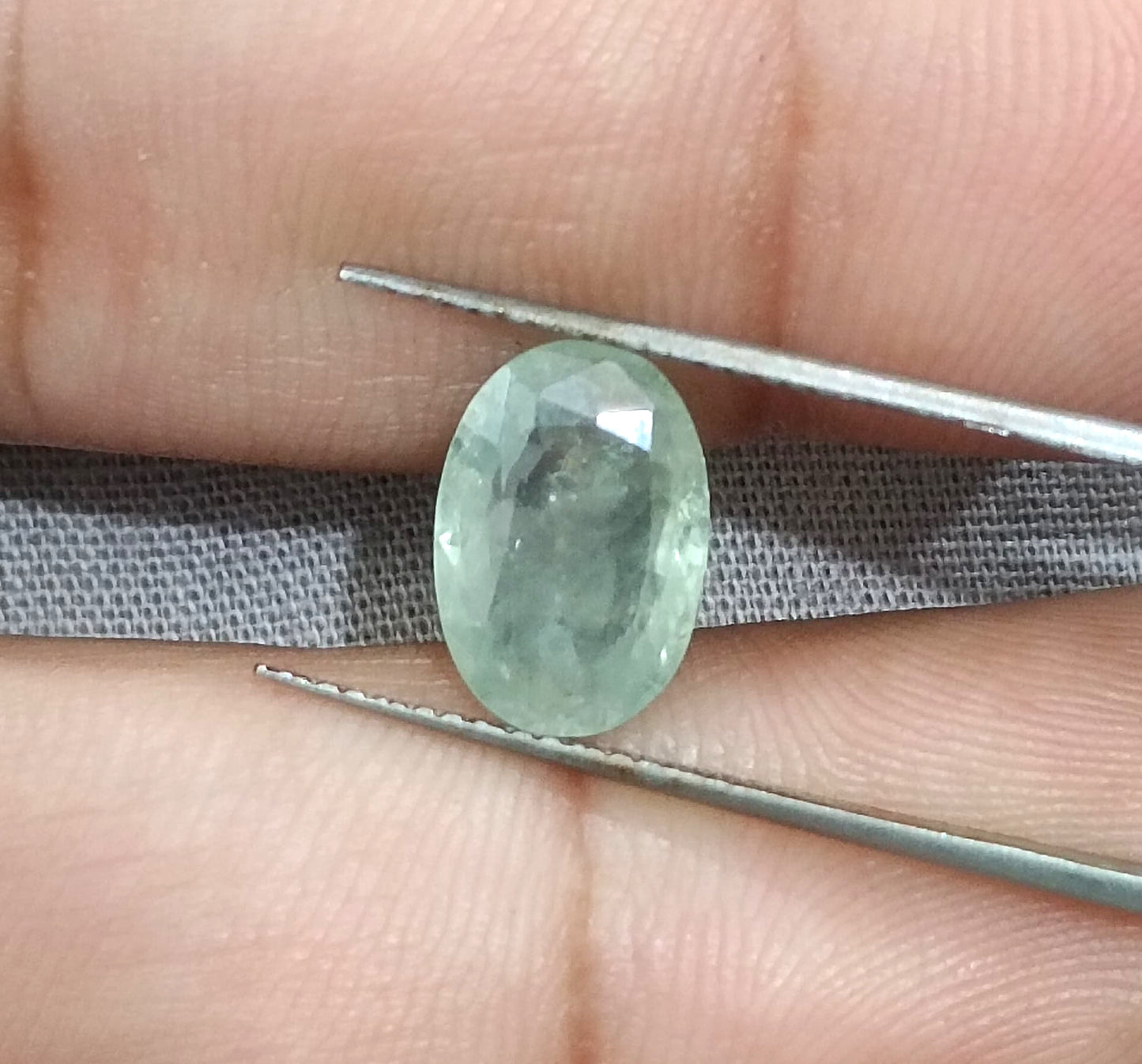 GSI Certified 4.49ct Green Ceylon Sapphire, 100% Natural Untreated Gemstone