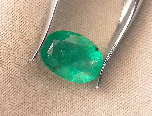 2.35ct Vivid Green Natural Emerald Oval Cut Loose Gemstone