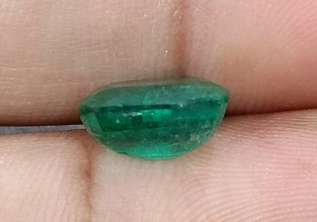 4.25ct Natural Zambian Emerald, Cushion Cut Minor Oiled Loose Gemstone