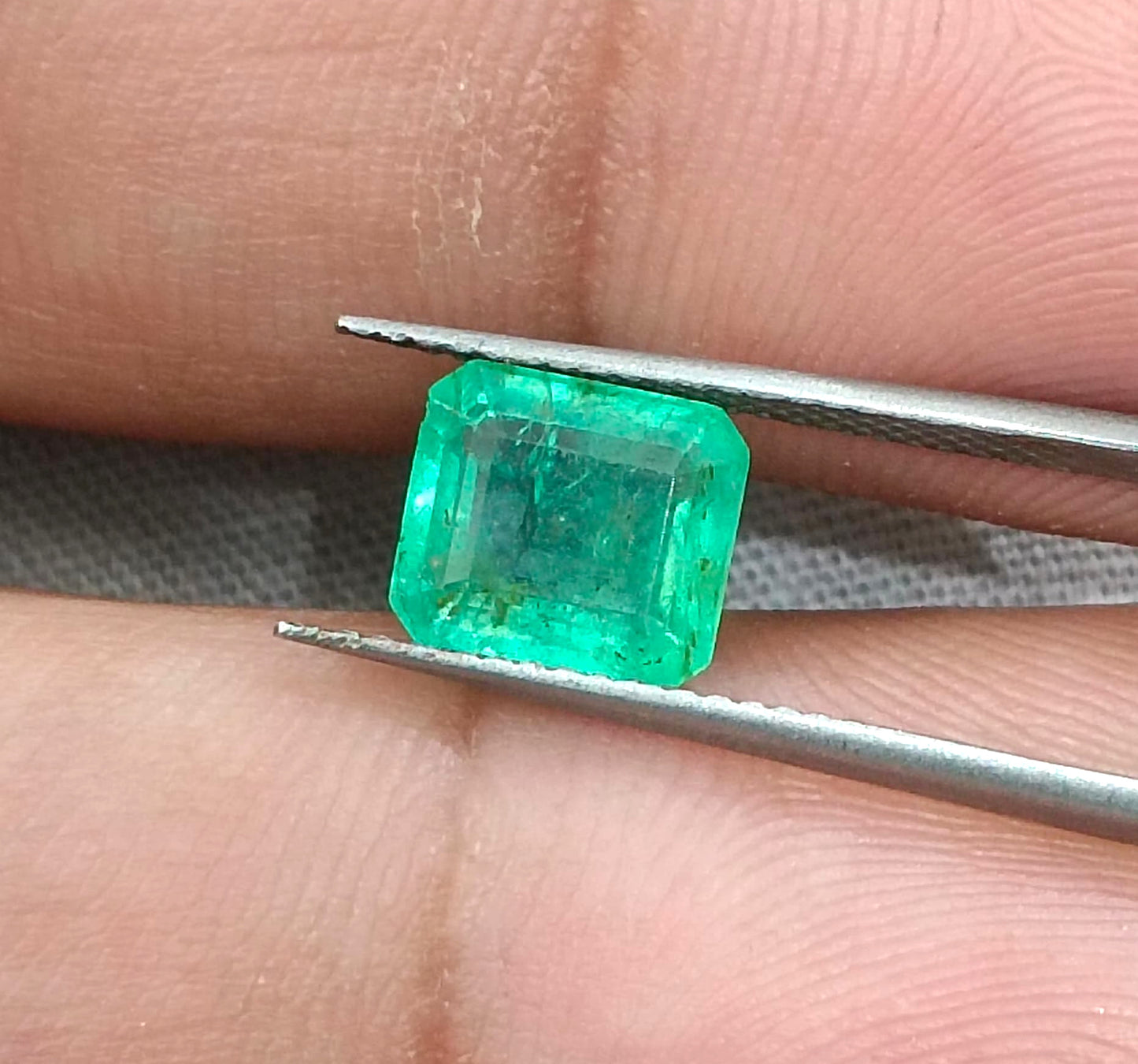 2.13ct Panjshir Emerald, 100% Natural Earth Mined Gemstone.