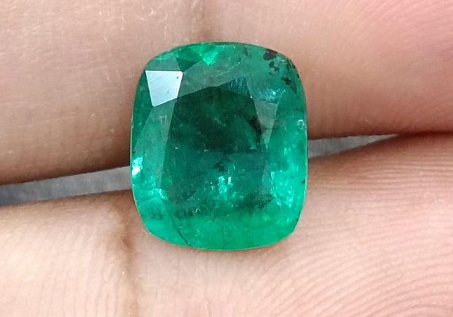 4.25ct Natural Zambian Emerald, Cushion Cut Minor Oiled Loose Gemstone