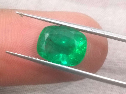 3.16ct Swat Emerald, Certified Natural Vivid Green Stone