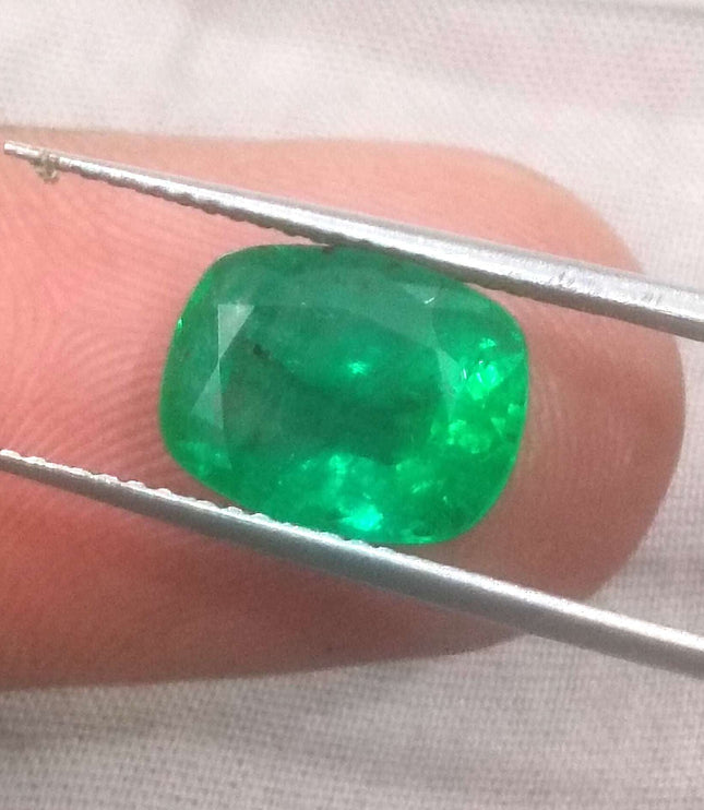 3.16ct Swat Emerald, Certified Natural Vivid Green Stone