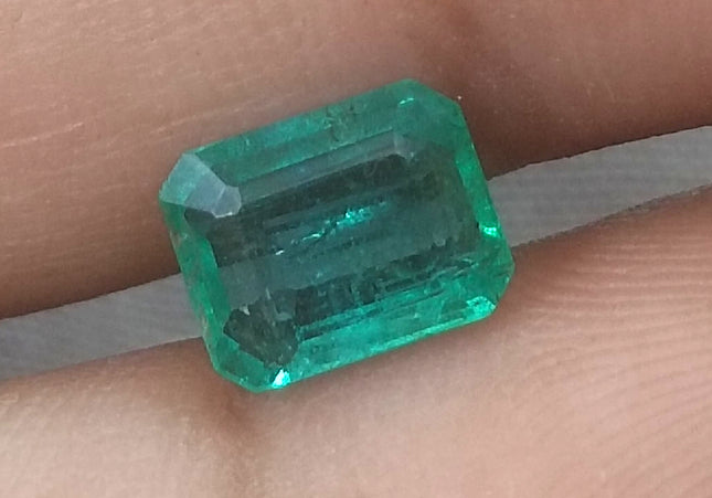 GSI USA Certified 1.39ct Medium Green Natural Zambian Minor Oiled Loose Gemstone