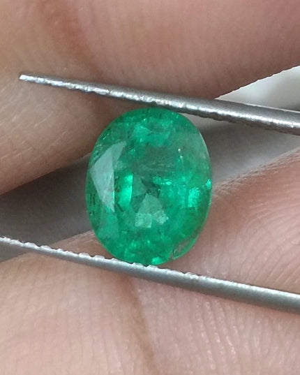 GSI Certified Vivid medium deep Green Swat Emerald Minor Oiled Loose Gemstone