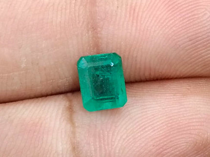 2.11ct Zambian Emerald , 100% Natural Earth Mined Gem.