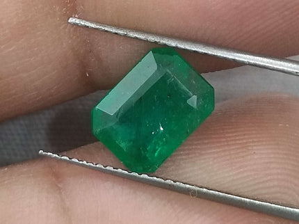 2.20ct Certified Zambian Natural Emerald Stone.