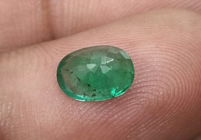GSI Certified 1.33ct Vivid Green Natural Swat Emerald Minor Oiled Loose Gemstone