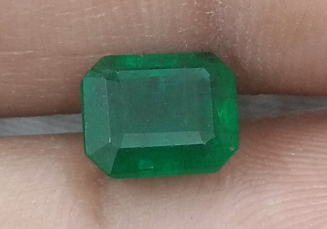 1.89ct GSI Certified Vivid Deep Green Zambian Emerald Minor Oiled Loose Gemstone