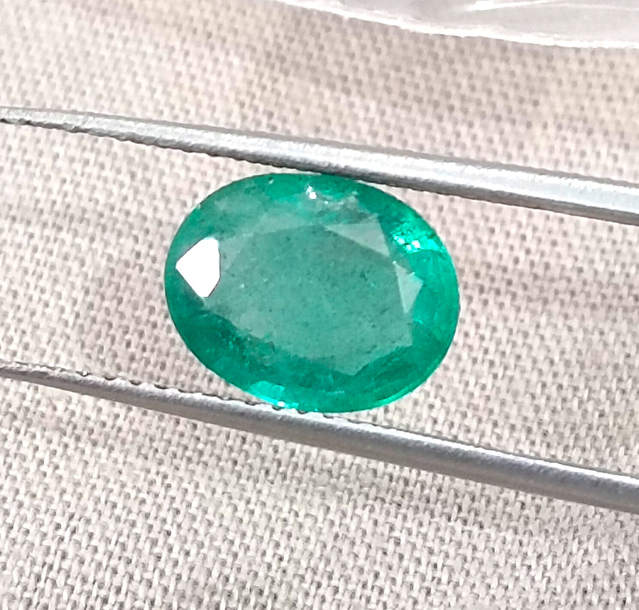1.87ct Natural Emerald Medium Green Oval Cut SGL Certified Minor oil Gemstonr