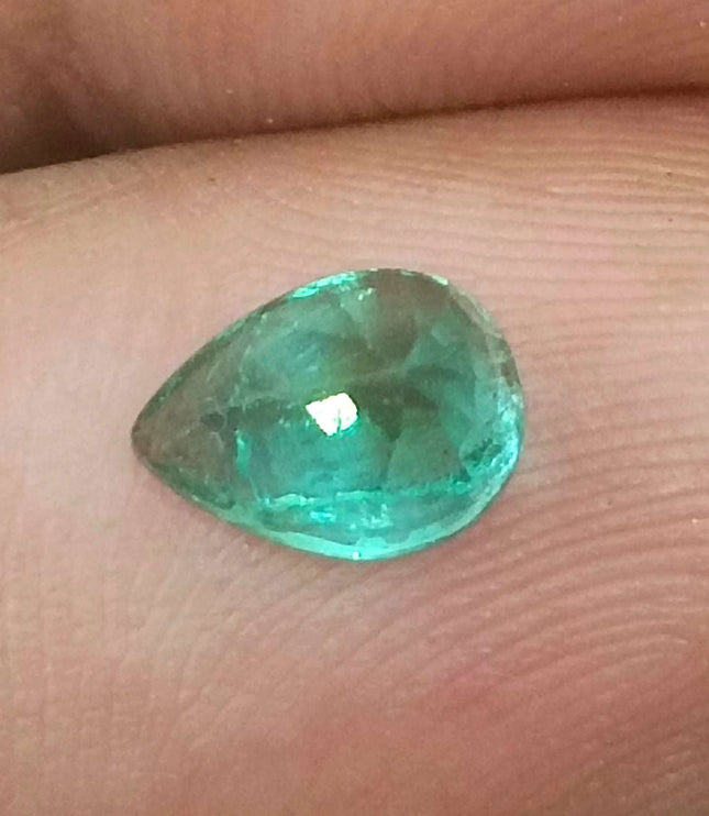 Certified 1.04ct Natural Zambian Emerald.