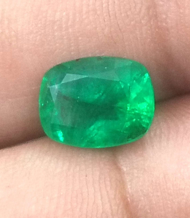 3.16ct Swat Emerald, Certified Natural Vivid Green Stone