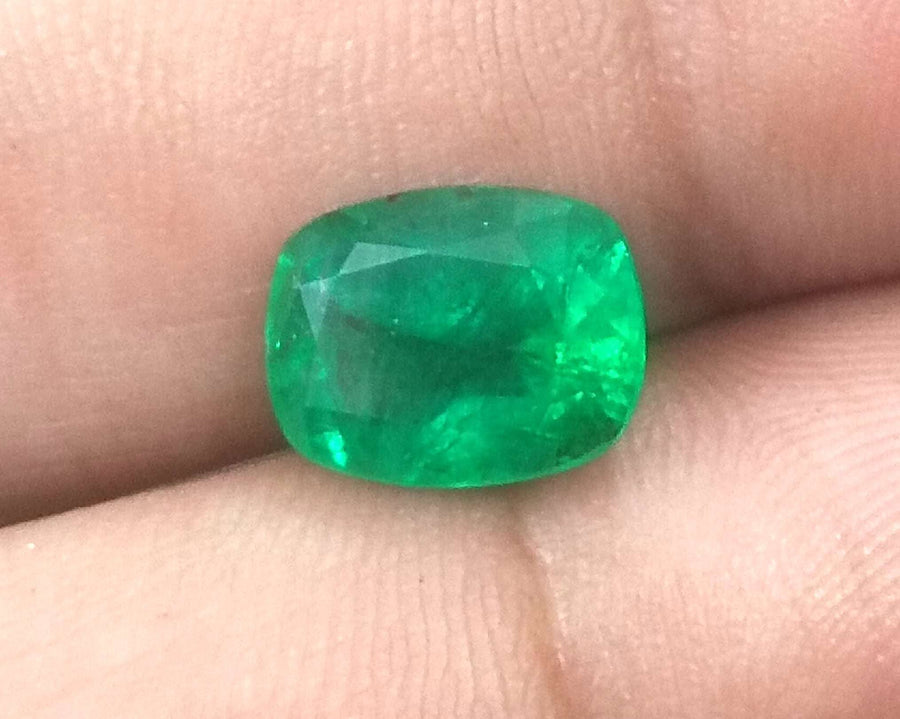 3.16ct Swat Emerald, Certified Natural Vivid Green Stone