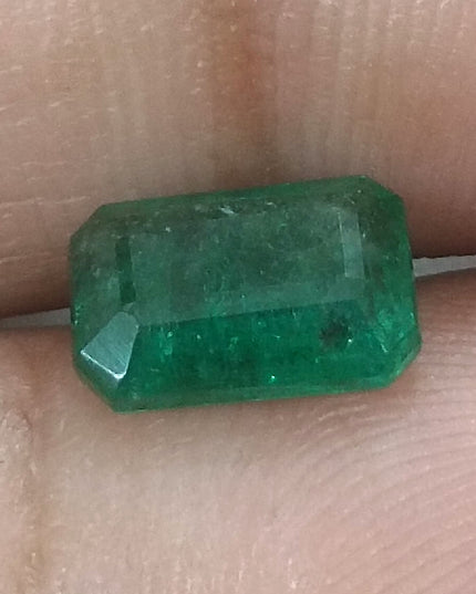 GSI Certified 1.63ct Medium Deep Green Natural Emerald Minor Oiled Loose Gemstone