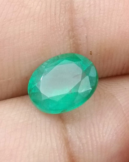GSI certified 2.47ct Medium Pure Green Natural Zambian Emerald Minor Oiled Loose Gemstone