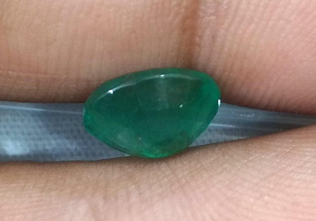 GSI certified 2.47ct Medium Pure Green Natural Zambian Emerald Minor Oiled Loose Gemstone