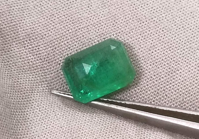 3.94ct GSI USA Certified Medium Green Zambian Emerald Minor Oiled Loose Gemstone