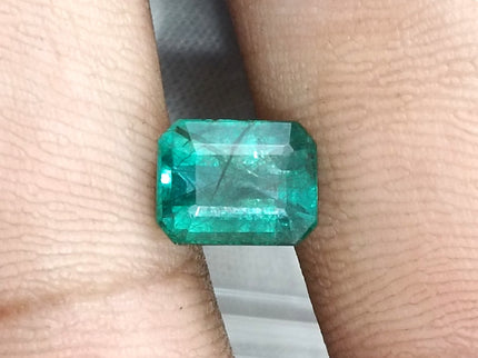 GSI Certified 2.69ct Zambian Emerald, 100% Natural Earth Mined Gemstone