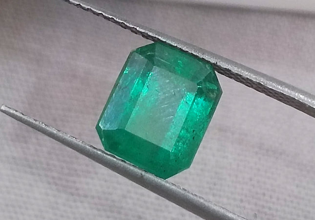 GSI Certified 2.38ct Vivid Deep Golden Green Natural Zambian Emerald
