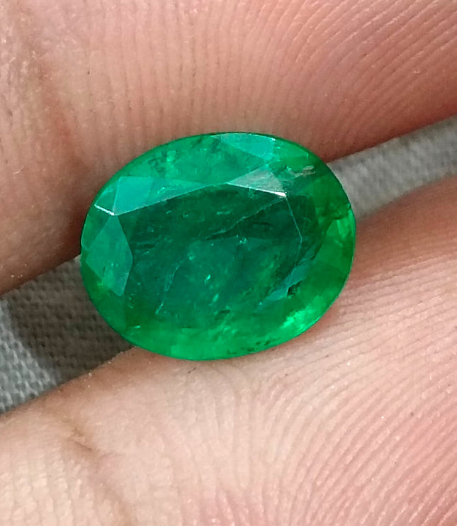 Zambian Emerald 2.68ct Vivid Green Certified Natural Oval Cut Loose Stone