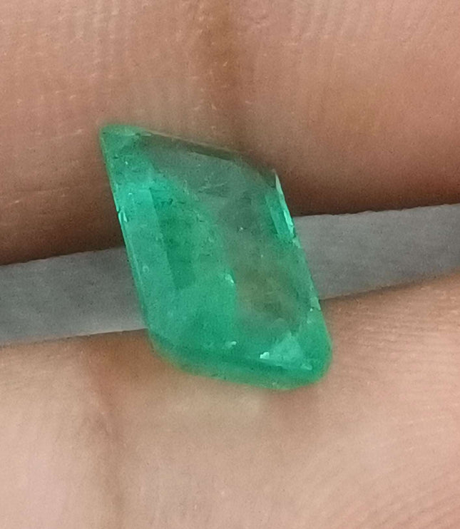 Zambian Emerald 2.74ct Certified Natural Medium Light Green Octagon Cut Loose Stone