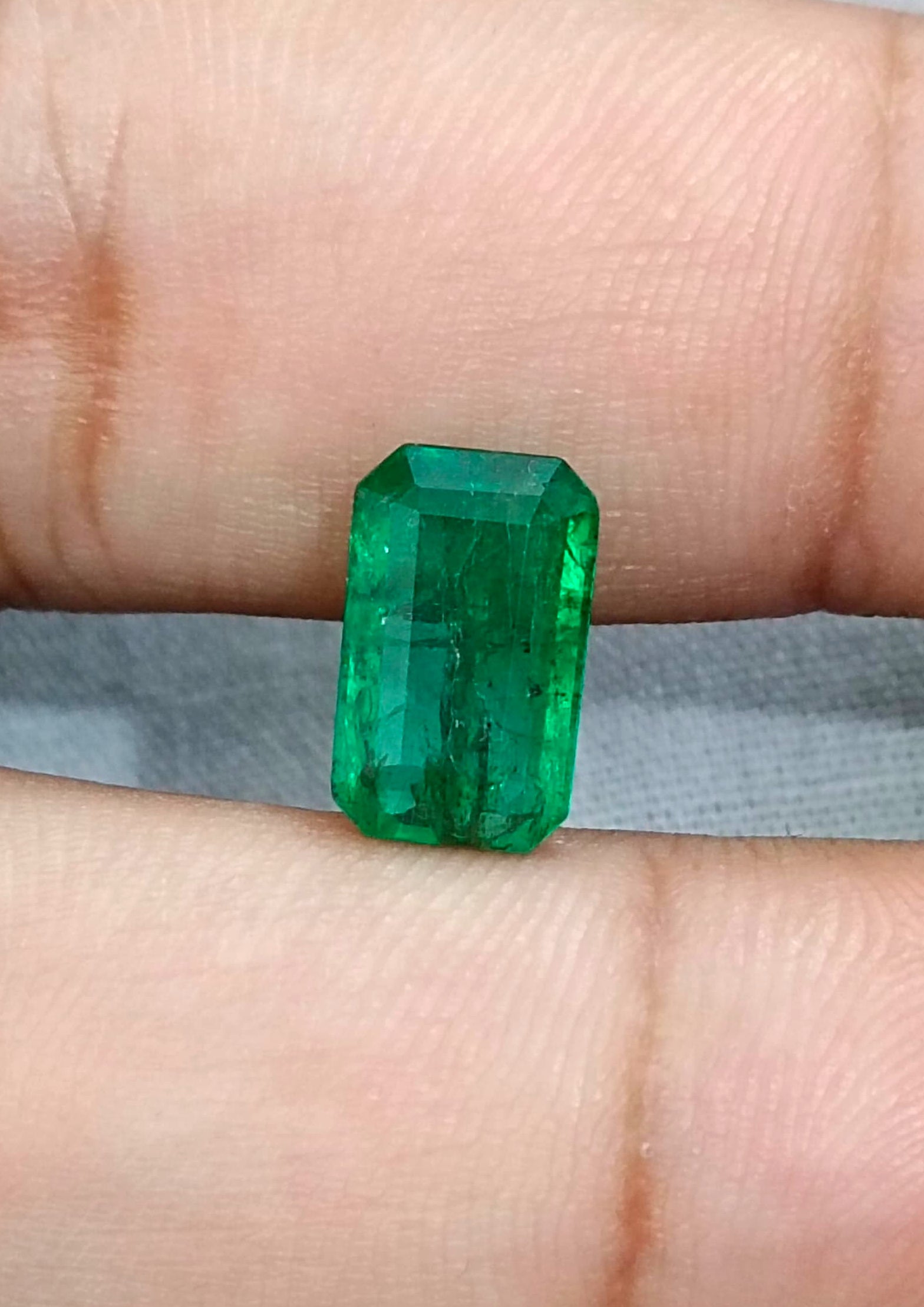 3.55ct Deep Vivid Swat Emerald, 100% Natural Earth Mined Gemstone