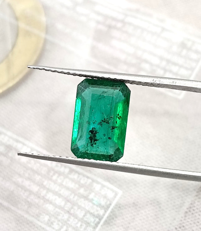 2.25t Natural Emerald Vivid Green Zambian Octagon Cut Gemstone
