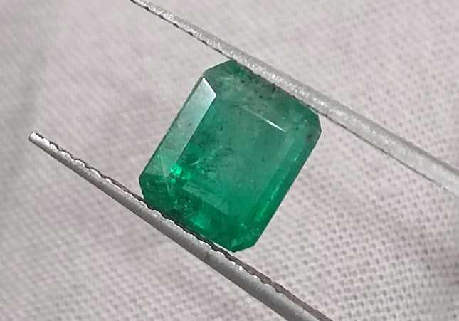 GSI Certified 2.42ct Medium Green Zambian Emerald, Natural Gemstone