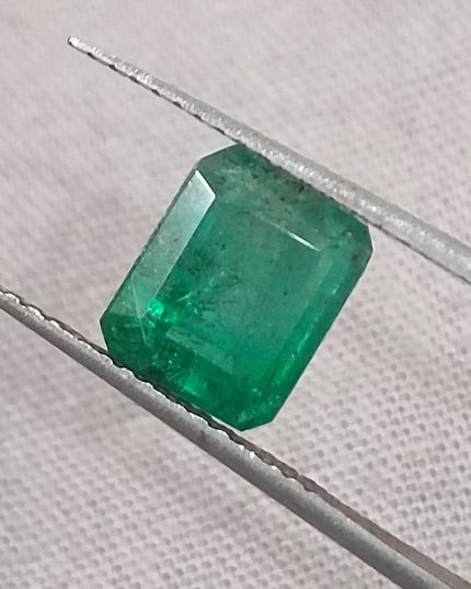 GSI Certified 2.42ct Medium Green Zambian Emerald, Natural Gemstone