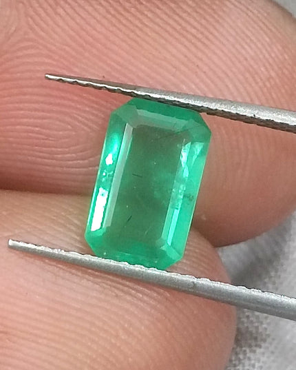 GSI Certified 1.52ct Medium Light Green Natural Zambian Emerald Minor Oiled Loose Gemstone
