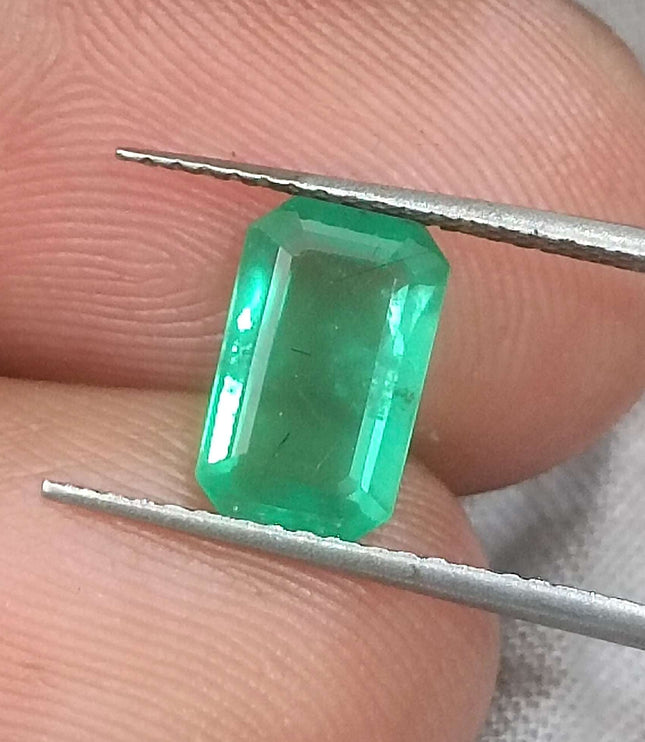 Certified 1.52ct Natural Zambian Emerald Stone.