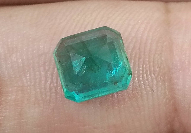 GSI Certified 2.61ct Medium Green Zambian Emerald Natural Gemstone