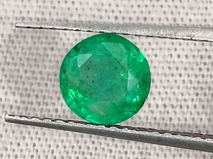 Zambian Emerald 0.88ct Vivid Green Round Cut Natural Gemstone