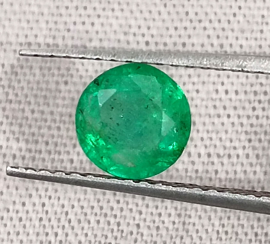 Zambian Emerald 0.88ct Vivid Green Round Cut Natural Gemstone