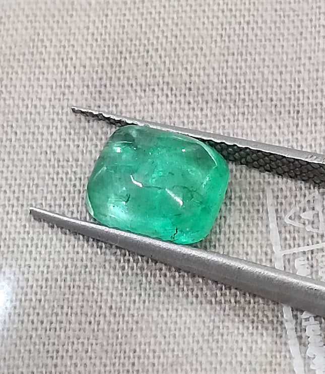 2.01ct Ethiopian Natural Emerald Sugarloaf cut Medium Light Green Gemstone