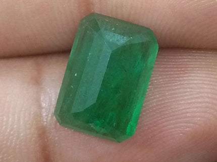 Zambian Emerald 5.29ct Natural Deep Green stone
