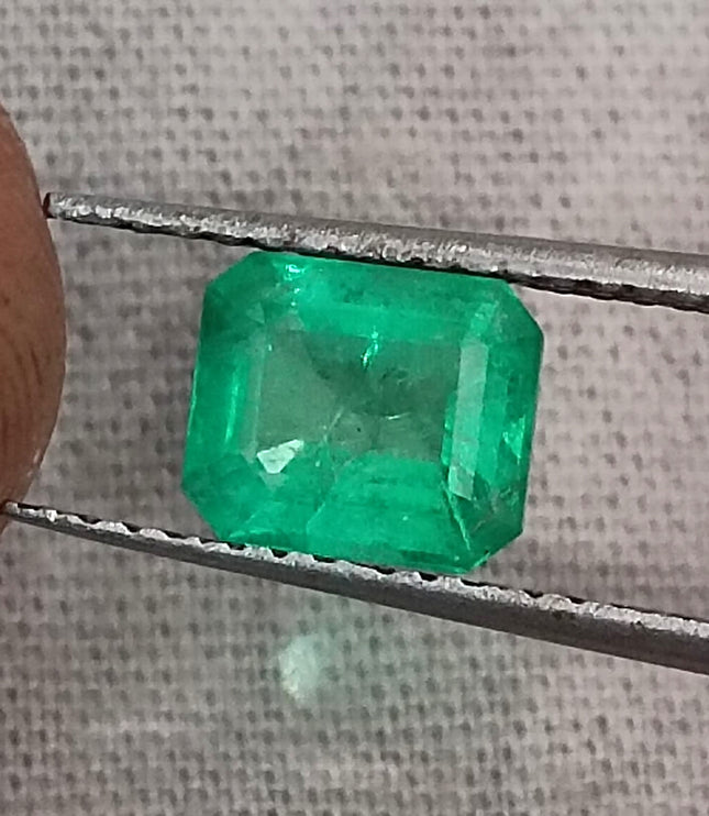 Panjshir Emerald 1.07ct Natural Certified Neon Green Emerald Cut Loose Gemstones
