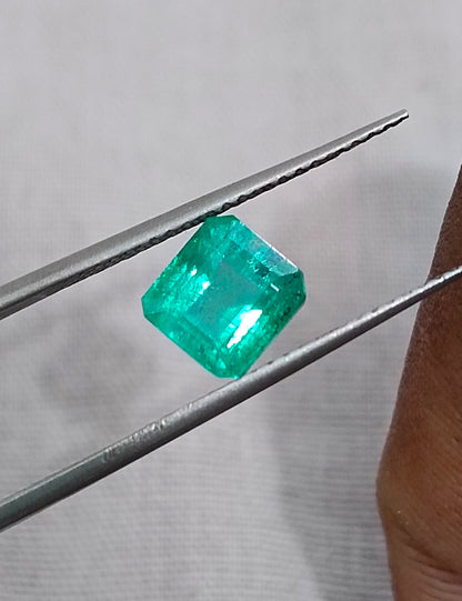 GSI Certified 1.47ct Medium Deep Green Emerald , 100% Natural Earth Mined Gemstone