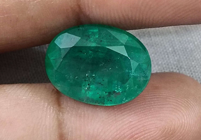 Big 10.20ct Zambian Emerald, Grass Green Oval cut Moderately Oiled Loose Gemstone.