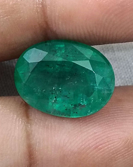 Big 10.20ct Zambian Emerald, Grass Green Oval cut Moderately Oiled Loose Gemstone.