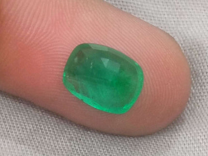 3.16ct Swat Emerald, Certified Natural Vivid Green Stone