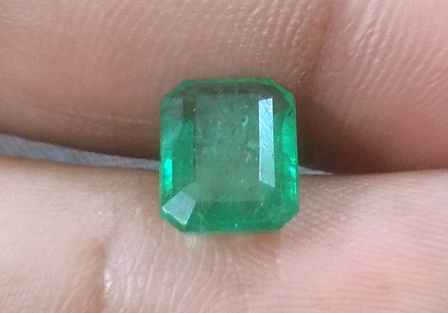 2.76ct GSI Certified Medium Green Zambian Emerald Minor Oiled Loose Gemstone