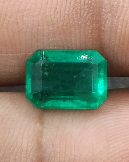 3.95ct Vivid Medium Green Zambian Emerald Minor Oiled Loose Gemstone