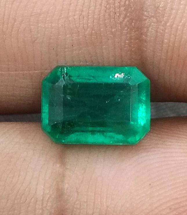 Certified 3.92ct Natural Zambian Emerald, Vivid Green Stone.