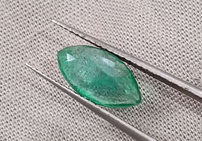 GSI Certified 1.52ct Medium Leaf Green Natural Zambian Emerald Minor Oiled Loose Gemstone
