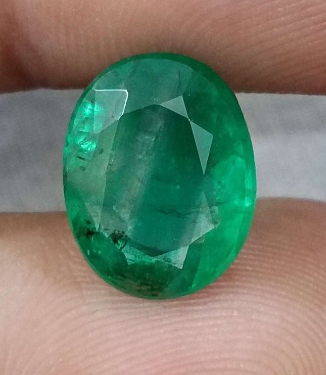 Swat Emerald 5.72ct Vivid Green Natural Oval Cut Stone.